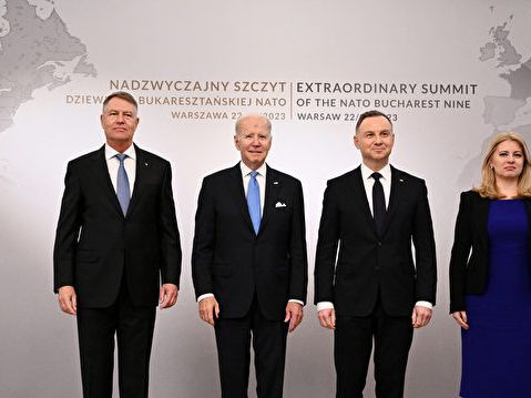拜登總統宴請羅馬尼亞領導人 稱讚兩國關係
