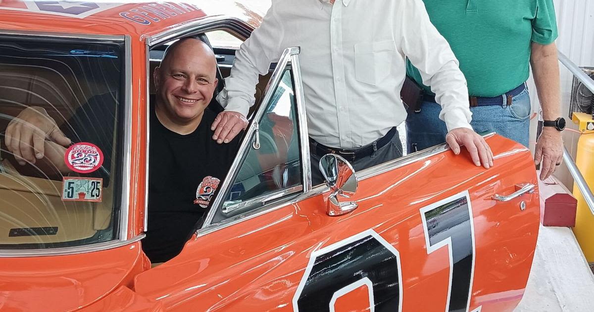 Dukes of Hazzard's Hughie Hogg makes impromptu appearance in advance of Pottsville car show