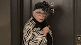 Meet Shirley MacLaine, Private Investigator