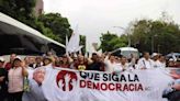 ¿INE no probó que ‘Que Siga la Democracia’ usó firmas de personas muertas para consulta de revocación? Falso