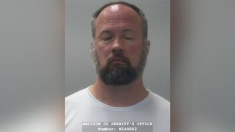 Former Summit Crossing Community Church employee charged with soliciting a child