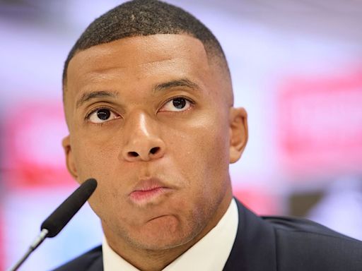 Kylian Mbappe answers questions on his nose and Cristiano Ronaldo