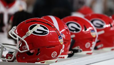 DE Gibson pledges to UGA after USC decommit