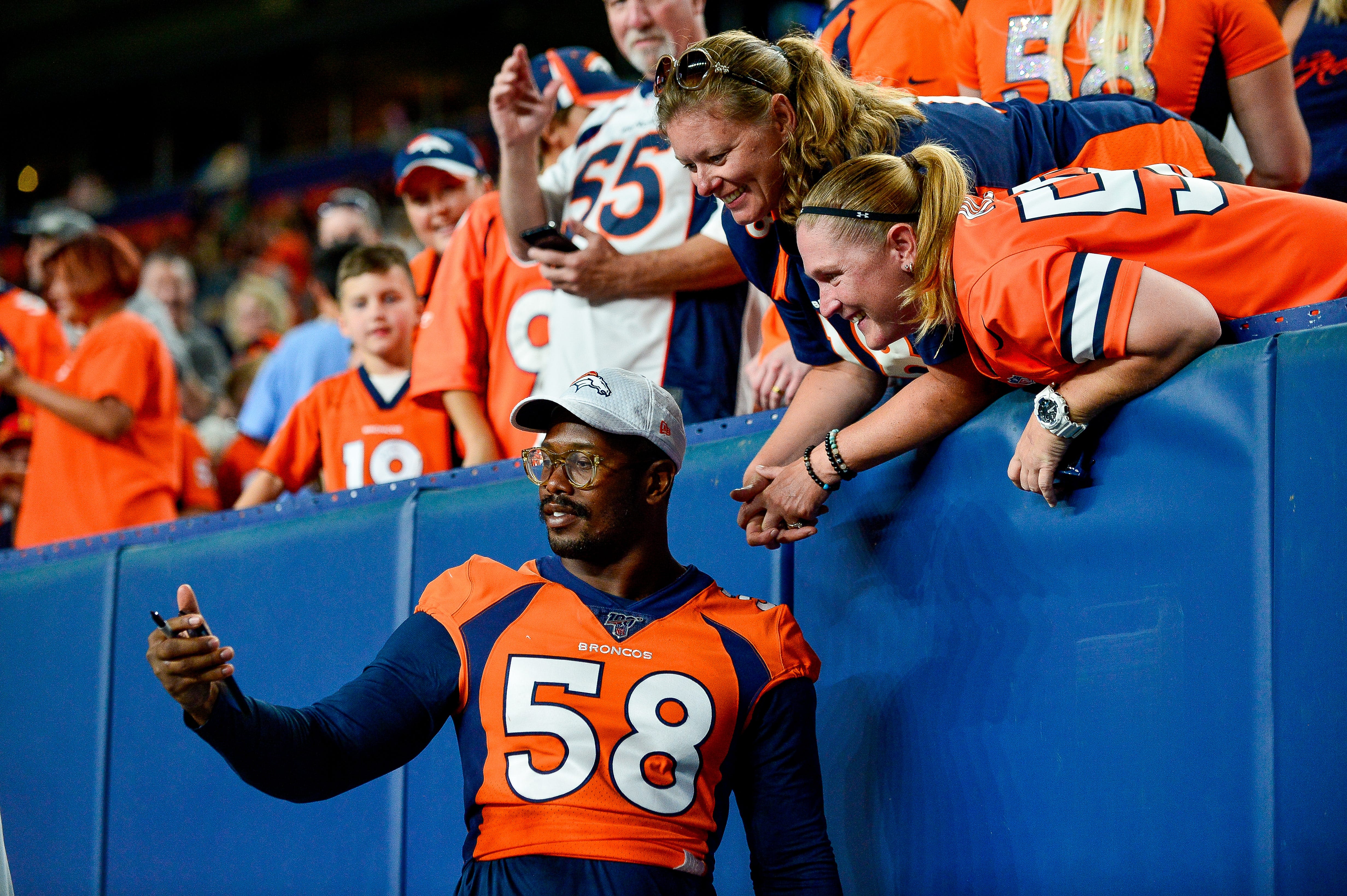 Read what this Broncos fan is messaging Von Miller every week