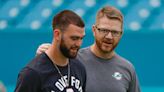 How Darrell Bevell’s experience, demeanor have helped amid the Dolphins QB carousel