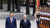 US says China must choose between Putin and West