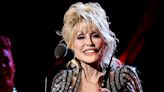 Dolly Parton, 76, Has 'Hall Of Fame' Legs On Stage In A Sparkly Dress