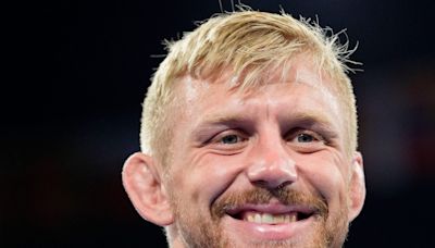 Kyle Dake storms back in final minute to earn bronze medal at Paris Olympics