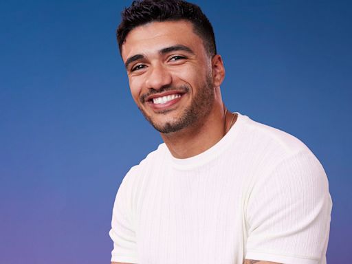 Meet Jonathon Johnson, the 'hopeless romantic' and 'Bachelorette' dark horse who just might win Jenn's heart