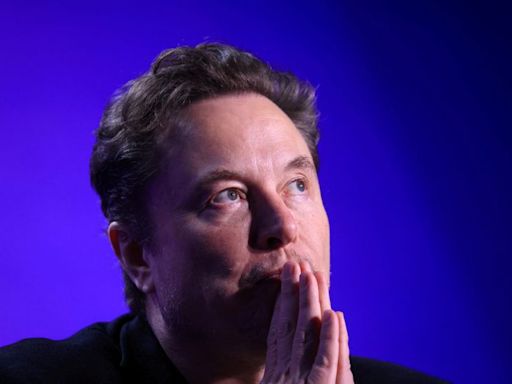 Musk suggests late Twitter disclosure was a mistake, seeks to end lawsuit