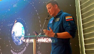 Visita. Astronautas de Roscosmos inspiran a jóvenes bolivianos y niños con cáncer