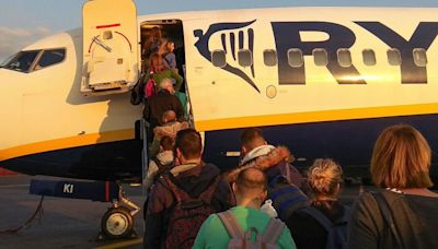 Easy Ryanair tip to slash luggage costs in half