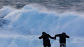 Dos muertos tras caer al mar en Asturias en plena borrasca