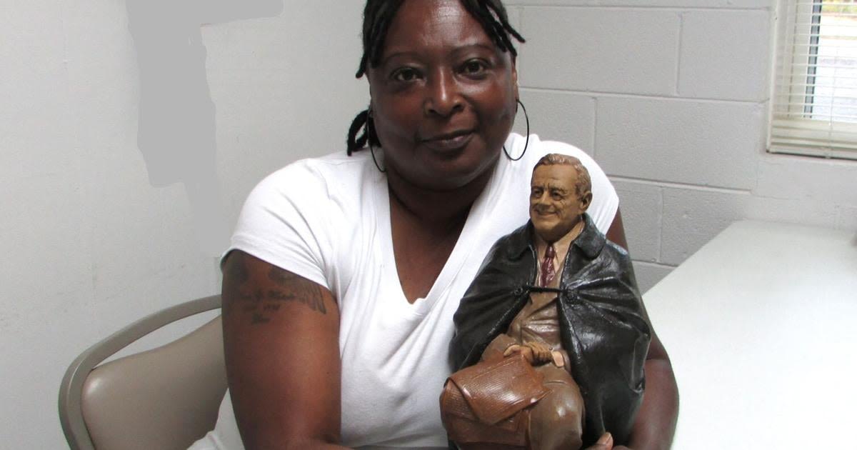 Sculpure gifted to Vital Aging in honor of homecare worker