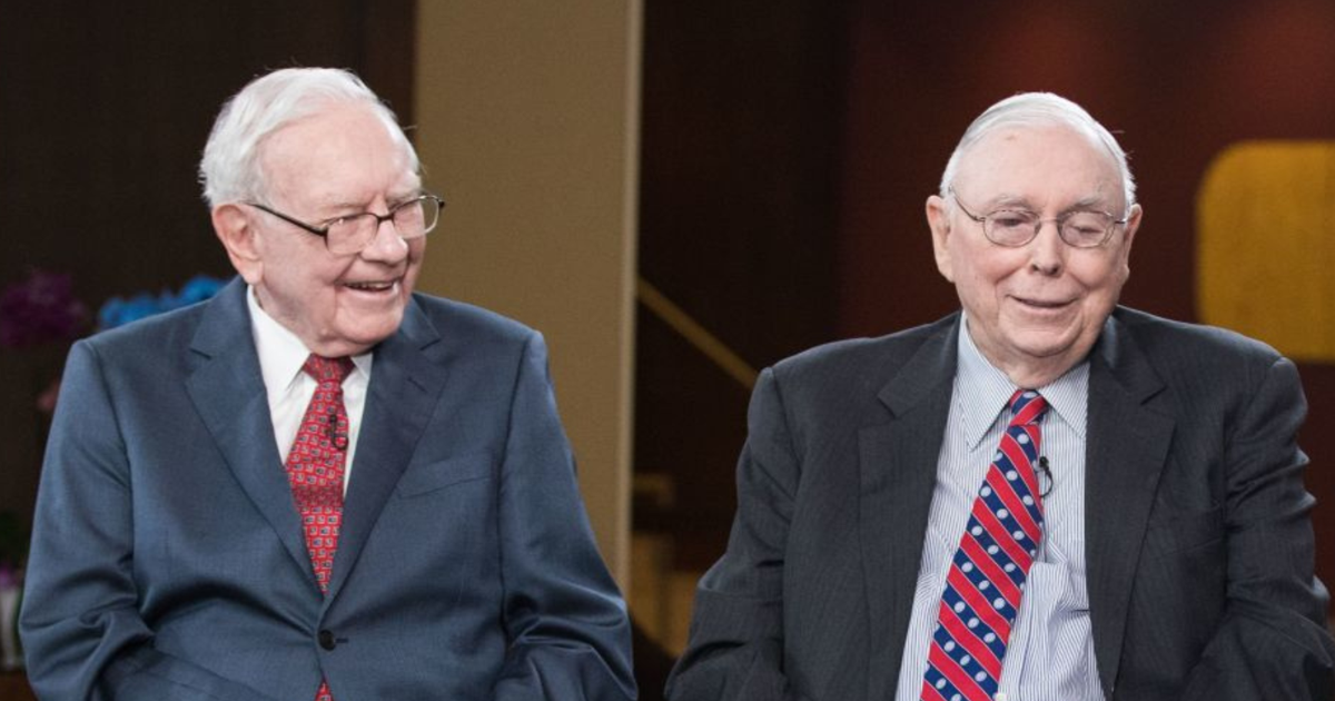 Warren Buffett's return to Berkshire Hathaway's center stage is bittersweet without Charlie Munger