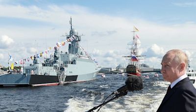 India and China joined Russia s Navy Day celebrations as Putin tries to project anti-Western group