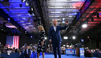 Democrats toe the line, close ranks around Biden