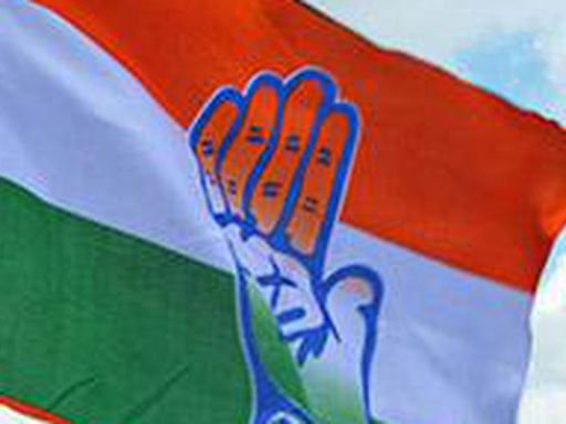 Congress suspends Indore leaders for hosting man who ‘stole candidate’