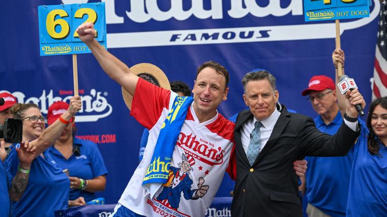 Joey Chestnut hot dog contest live stream: How to watch 2024 Nathan's alternative on Fourth of July | Sporting News