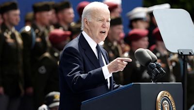 En el aniversario del Día D, Joe Biden dijo que los aliados “no abandonarán” la defensa de Ucrania