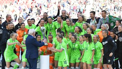 Steinmeier überreicht DFB-Pokal der Frauen