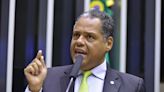 Bolsonaro dá a Antonio Brito, favorito de Lula na Câmara, medalha de ‘imbrochável’