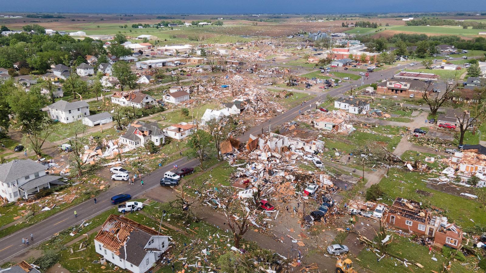 20 tornadoes in 3 states wreak havoc, kill multiple people in Iowa