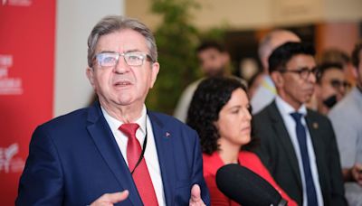 El alcalde de Mula contacta con el ganador de las elecciones en Francia, Jean-Luc Mélenchon, y le invita a visitar la localidad