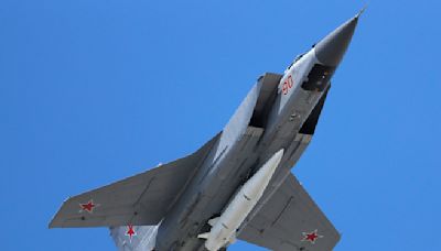 2烏克蘭F16戰機恐遭伏擊 俄媒曝米格31「匕首」出鞘 - 軍事