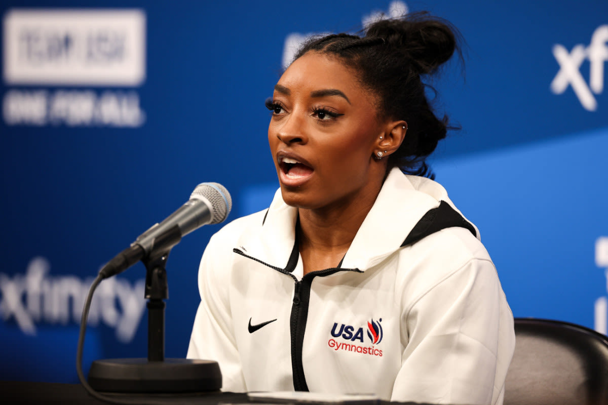 Simone Biles' Subtle Reaction To Snoop Dogg Moment Says It All