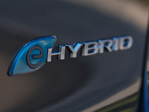 6 Hybrid Vehicles To Stay Away From Buying
