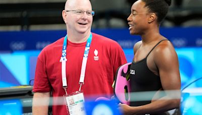 Swimming-Coach Bowman fulfils promise as Marchand claims unprecedented double