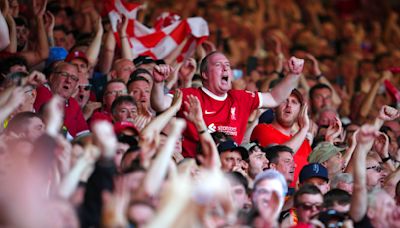 Presidente del Liverpool empuja por partidos de Liga Premier en Nueva York