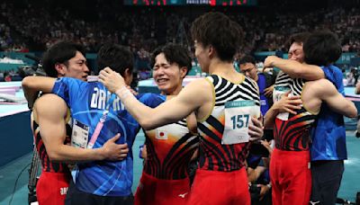 【巴黎奧運】「現在放棄的話，比賽就結束了」：日本體操男團逆轉勝奪金，教練感謝井上雄彥親筆畫鼓勵 - TNL The News Lens 關鍵評論網