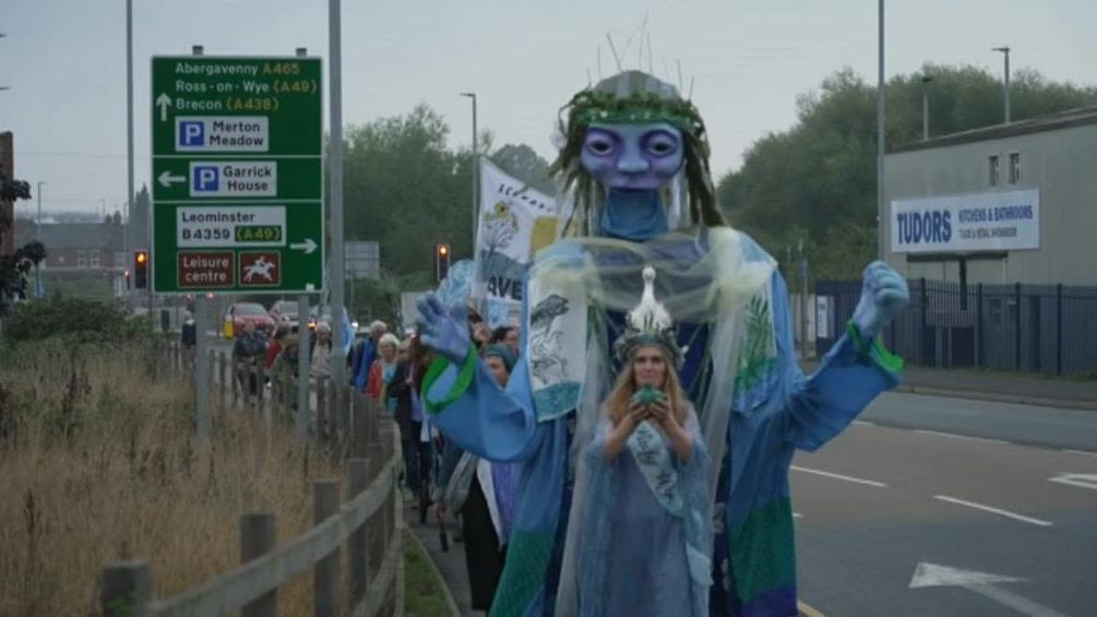 Campaigners march in call for urban wetland