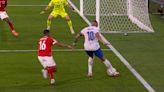 Gol de Wöber (p.p.) (0-1) en el Austria 0-1 Francia - MarcaTV