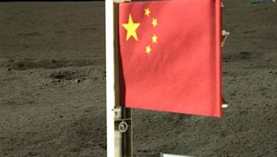 Regresa nave china con muestras de roca lunar