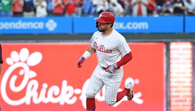 Phillies’ Kyle Schwarber (elbow) exits after setting leadoff HR record