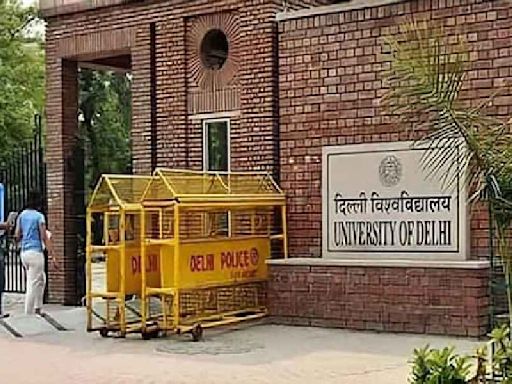 Students, faculty of Delhi University express concern over UGC push for extra year