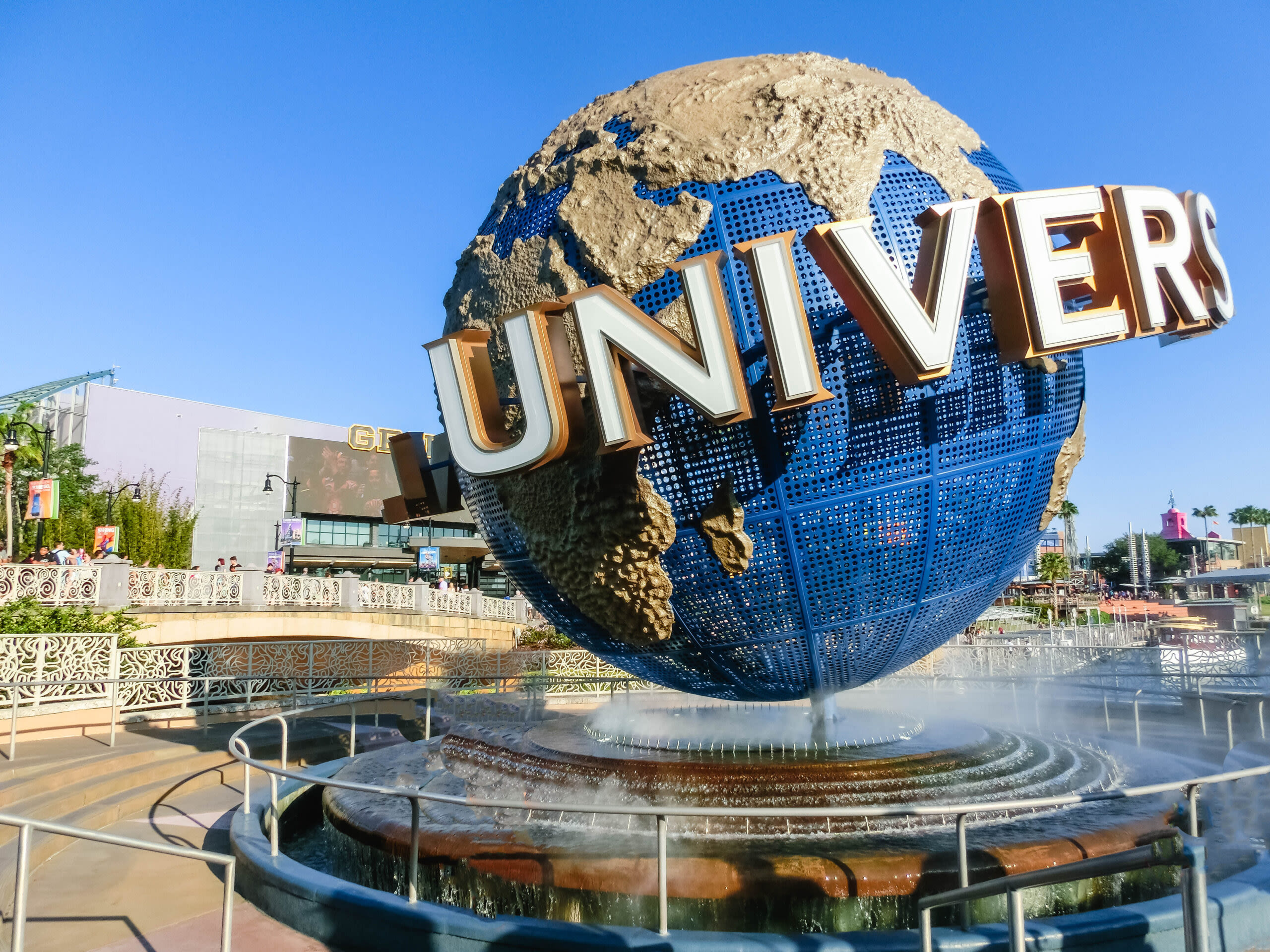 Universal fined after restaurant worker's finger is partially cut off