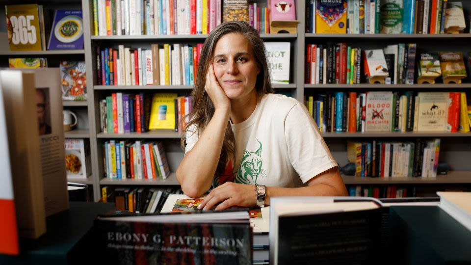 In Florida, a bestselling author is building a new community of literary resistance