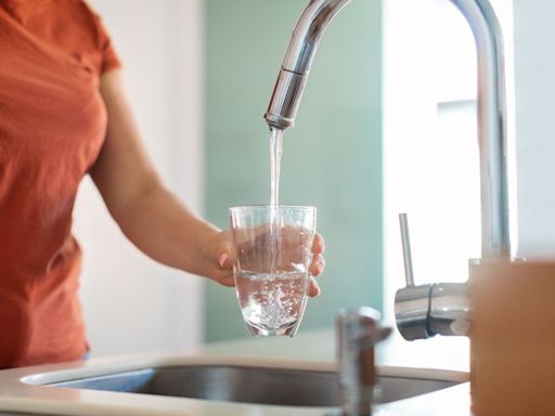 5 Ways Drinking Water May Help You Lose Weight