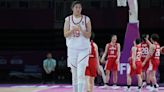籃球》223公分「女姚明」U18叱詫全場 中國媒體喊話「開特例帶張子宇去巴黎奧運」