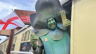 Asparagus paraded through train by 7ft vegetable