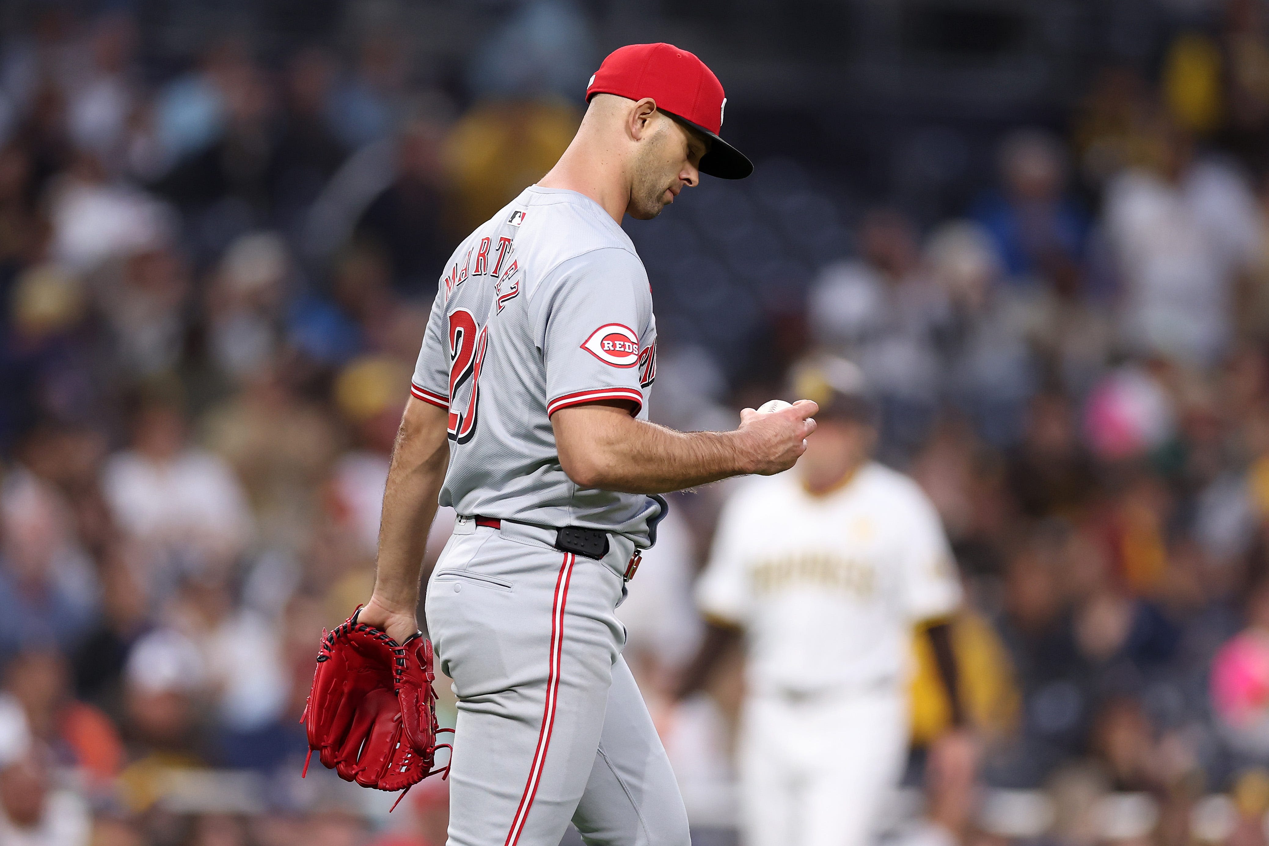 Reds look for sweep of Dodgers in early start at Great American Ball Park