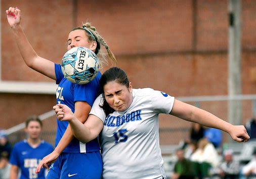 EMass girls’ soccer: Hull headliners Elly Thomas and Fallon Ryan lead Players of the Week - The Boston Globe