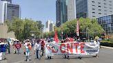 Profesores de la CNTE levantan el plantón del Zócalo tras reunirse con López Obrador