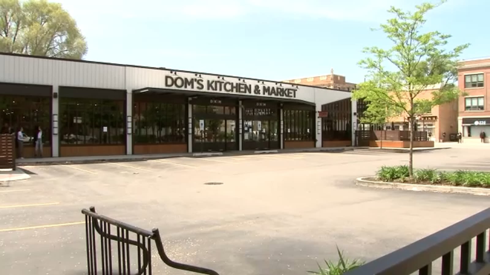 Lincoln Park Dom's Kitchen and Market to be replaced with Chicago's first The Fresh Market location