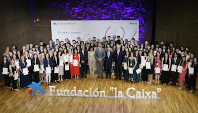 La Fundación 'la Caixa' entrega 100 becas de posgrado en el extranjero, 'la lotería de muchos millones' que premia la excelencia