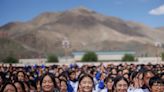 Aprender mandarín "en armonía", la consigna china en el Tíbet